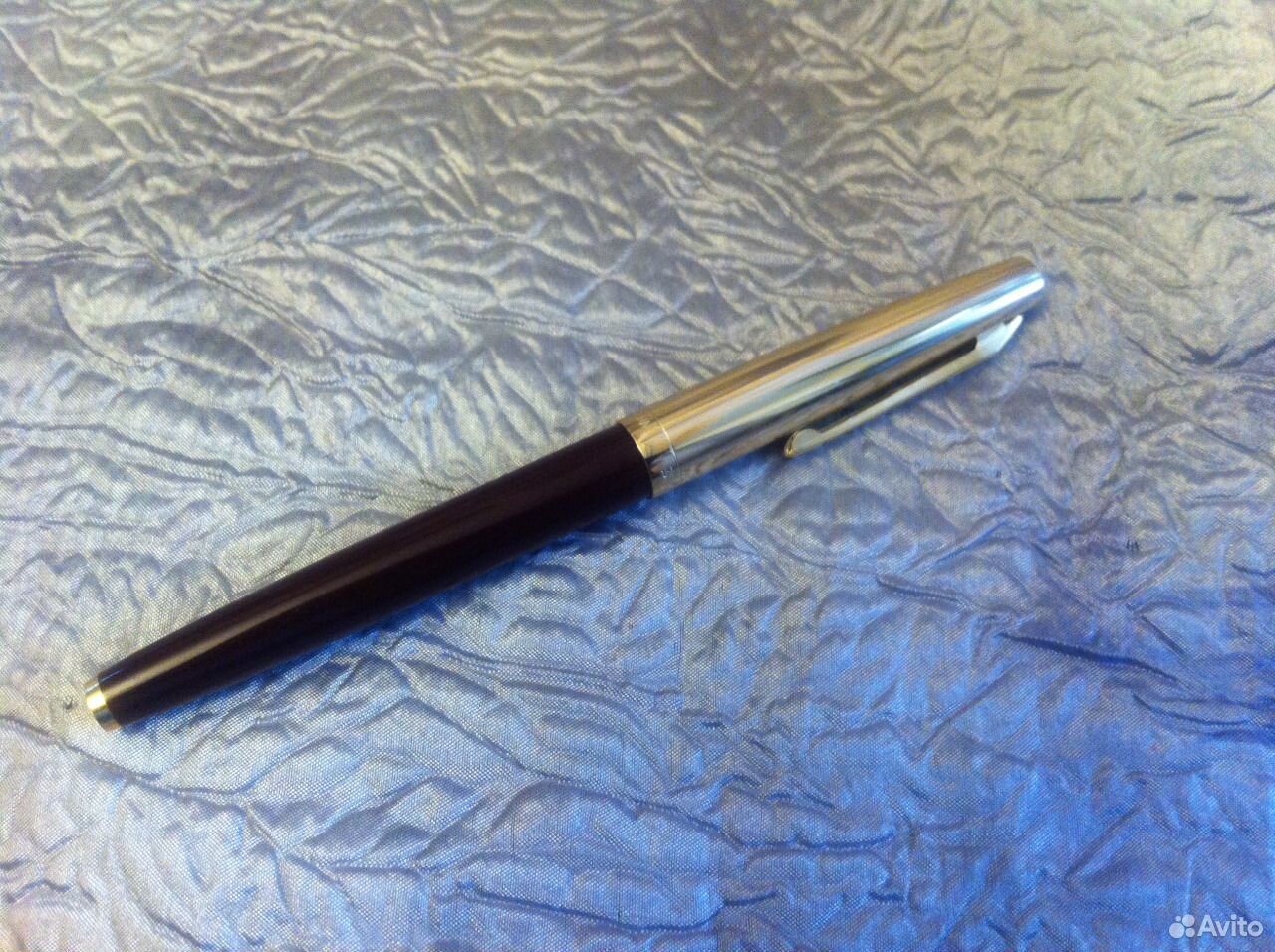 перьевая ручка с закрытым пером