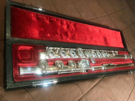 Флейта Yamaha 581 серебренная Japan