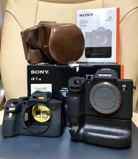 Камера Sony A7R Mark III+батарейный блок VG-C3EM