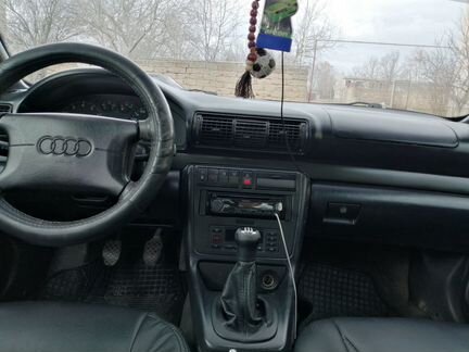 Audi A4 1.6 МТ, 1995, 250 000 км