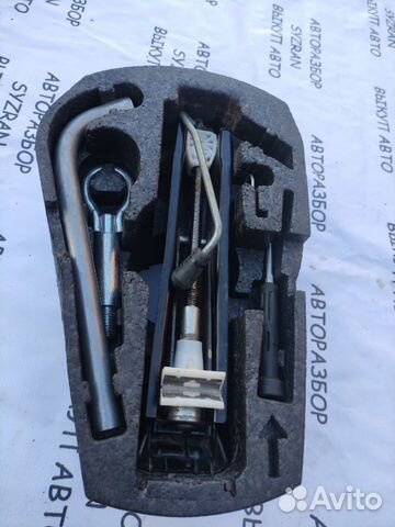 Дорожный комплект Volkswagen Polo Sedan Балонник