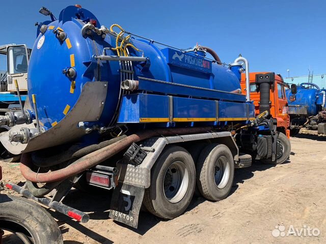 Водитель илососа