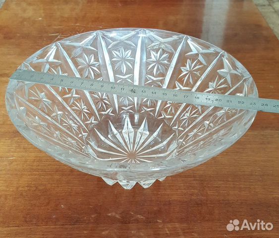 Хрустальные салатницы и вазы для фруктов