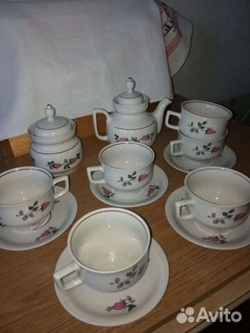 Два чайных сервиза