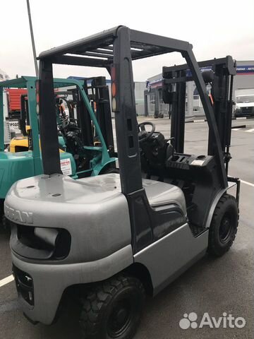 Вилочный погрузчик Nissan 1F1A18U, 2010