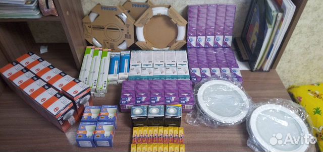 Лампы и лампочки в ассортименте