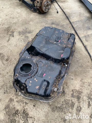 Бензобак Мицубиси Лансер 10