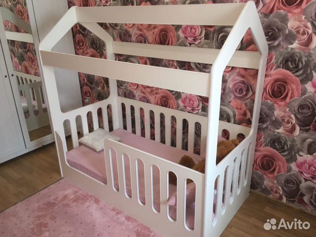 Детская кровать домик