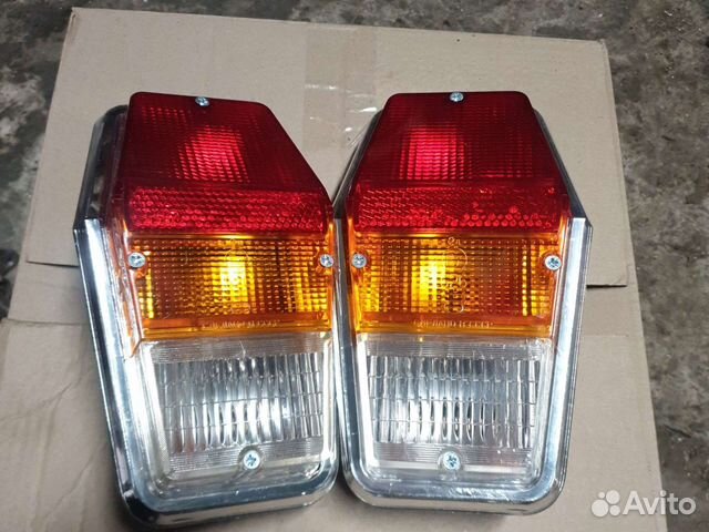 Задний фонарь волга 2410
