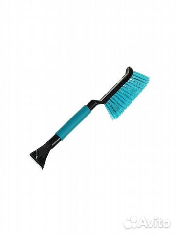 Щетка для уборки снега со скребком новая