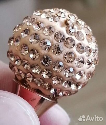 Шариковая ручка с мелкими бриллиантами