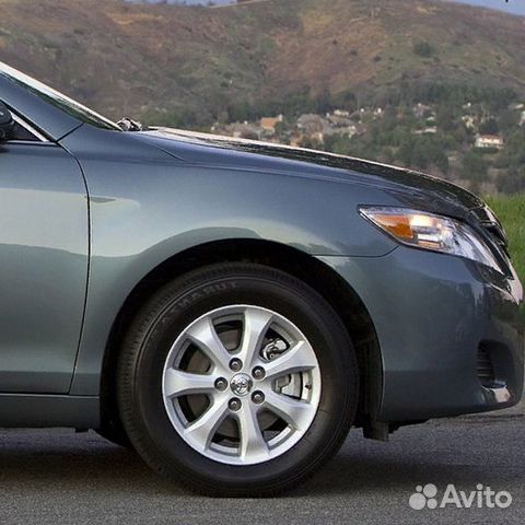 Крыло переднее правое в цвет Toyota Camry V40