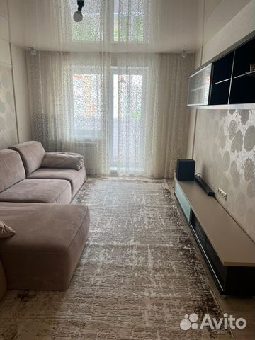 

2-к. квартира, 61 м², 3/10 эт.