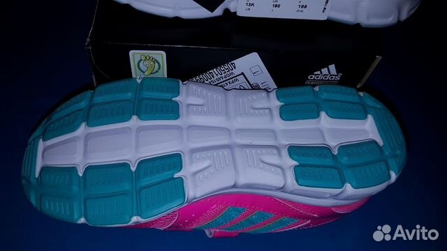 Кроссовки Adidas новые