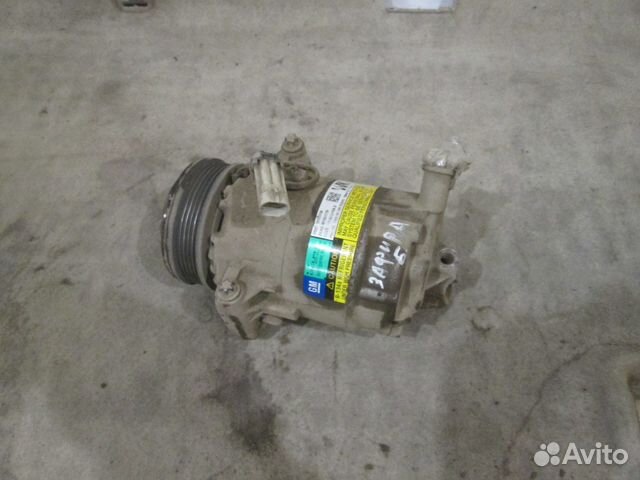 Компрессор кондиционера Opel Zafira B 2005-2012