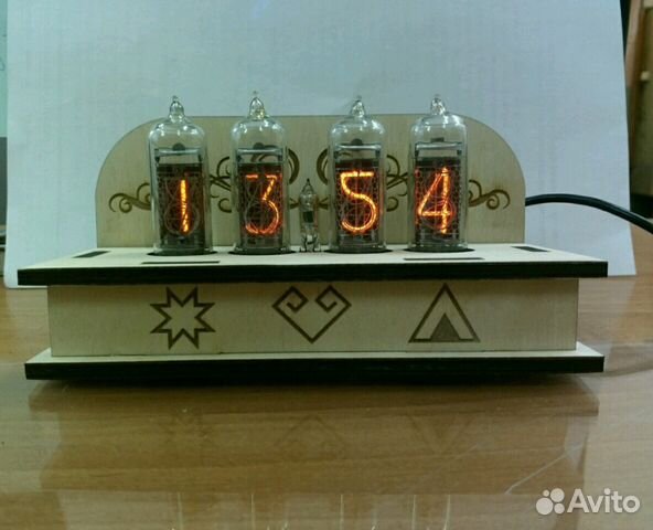 Часы на индикаторных лампах ин-14