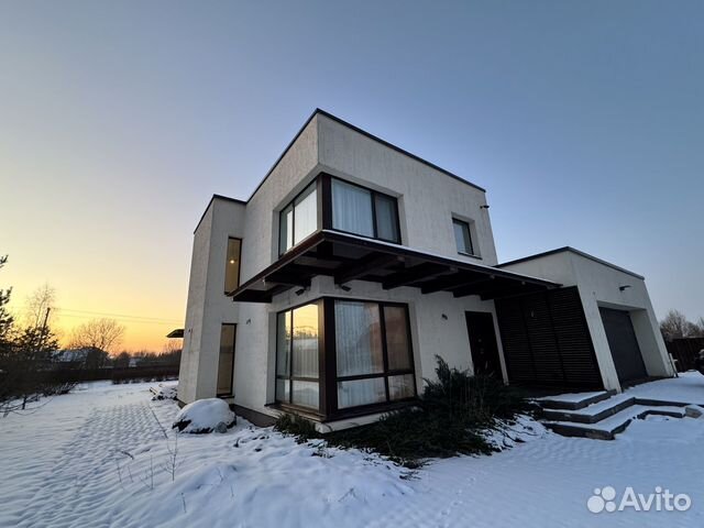 

6-к. дом, 300 м²