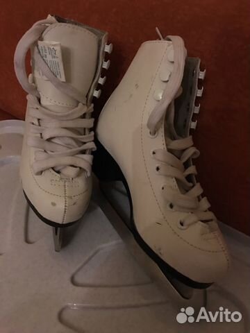 Коньки фигурные, размер 30, почти новые