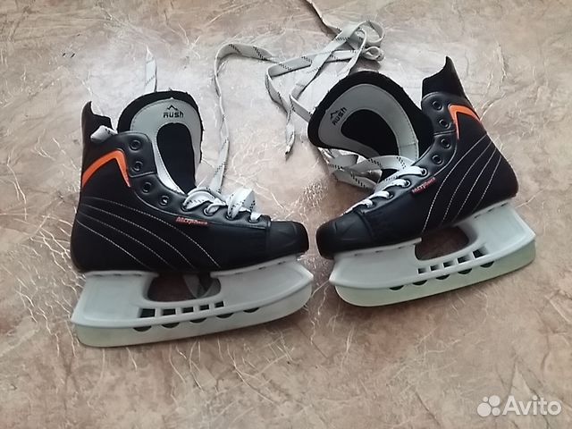 Хоккейные коньки Хоккейные коньки
