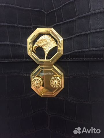 Чемодан из кожи крокодила