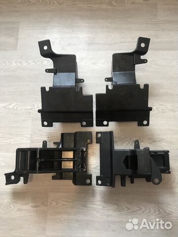 Кронштейн выдвижного порога Range Rover 2013 Кронштейн выдвижного порога Range Rover 2013