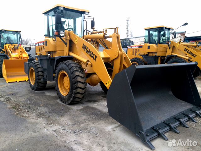 Фронтальный погрузчик Megamax GL 300H