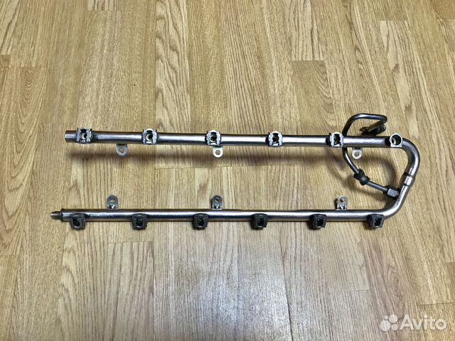 Топливная рампа двигателя Mercedes M275 и M277 Топливная рампа двигателя Mercedes M275 и M277