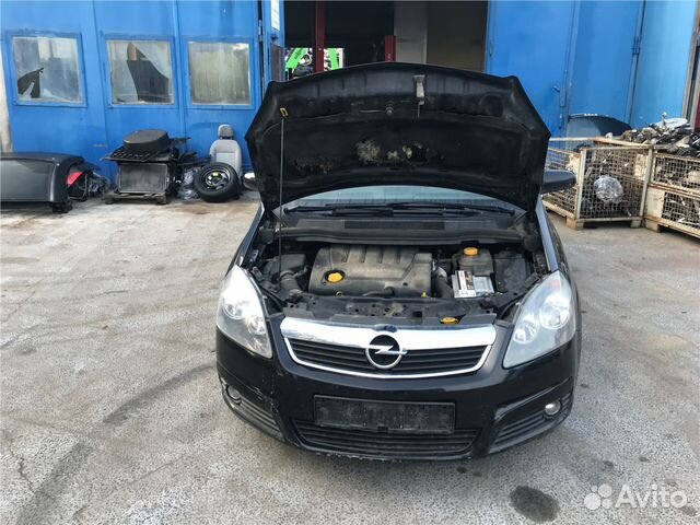 Дверь капот фара бампер Opel Zafira B 2005-2012 Дверь капот фара бампер Opel Zafira B 2005-2012