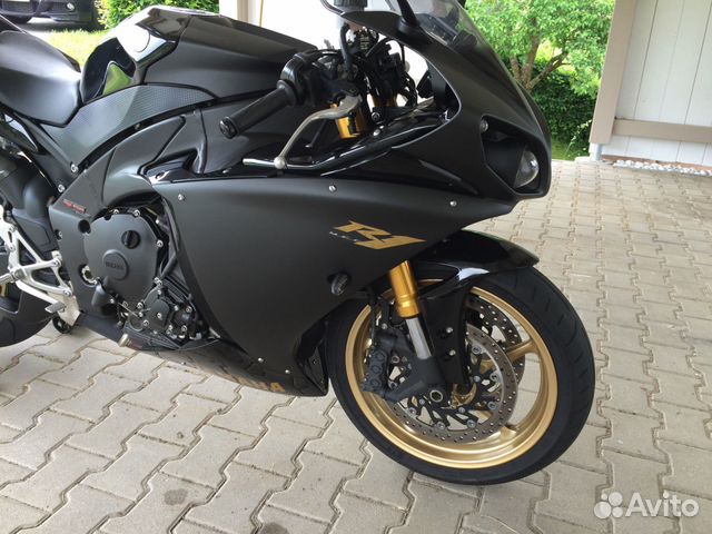 Yamaha R1 RN22