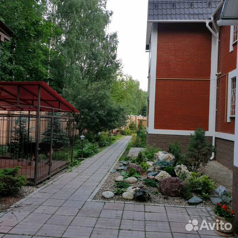 Дом 600 м² на участке 12 сот.