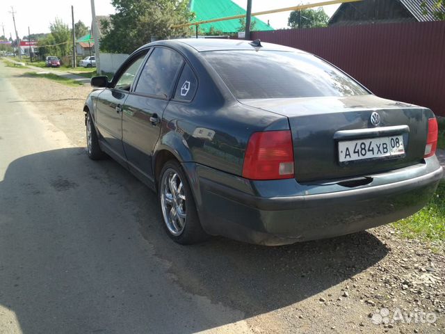 Volkswagen Passat 1.8 AT, 2000, битый, 200 000 км