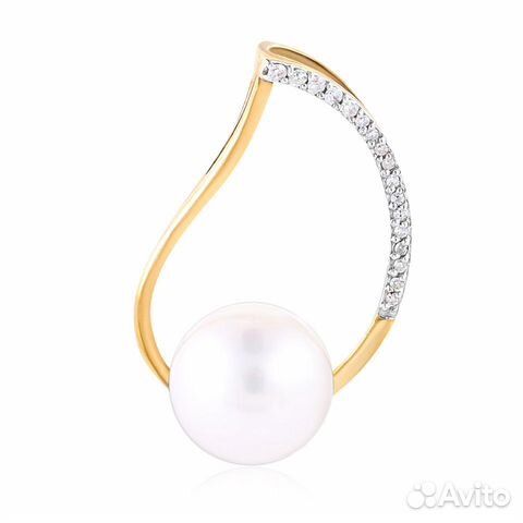 Кулон из жёлтого золота с бриллиантами и жемчугом Кулон из жёлтого золота с бриллиантами и жемчугом