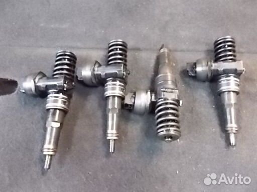 Насос-форсунки VAG 038130073AJ для 1.9 TDI бу Насос-форсунки VAG 038130073AJ для 1.9 TDI бу