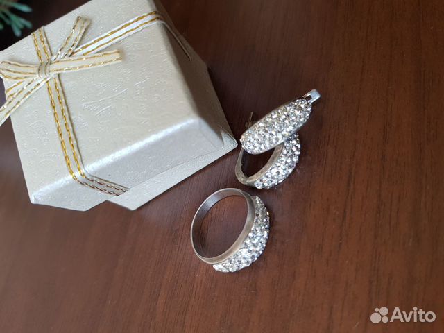 Комплект из серебра 925 пробы Комплект из серебра 925 пробы