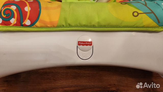 Кресло-качалка с вибрацией Fisher price Кресло-качалка с вибрацией Fisher price
