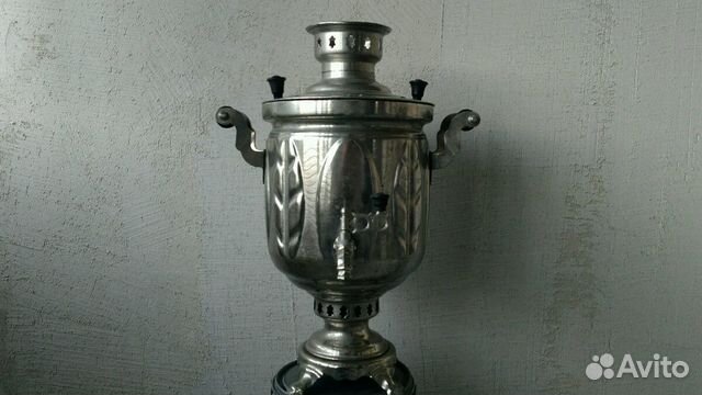 Самовар старинный (жаровой, угольный ) 1980-е СССР Самовар старинный (жаровой, угольный ) 1980-е СССР