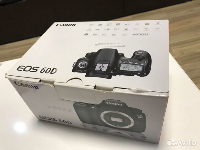 Canon EOS 60d с объективом Canon EF-S 18-200mm 3.5 Canon EOS 60d с объективом Canon EF-S 18-200mm 3.5