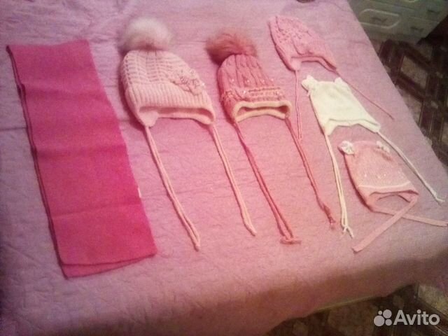 Зимние и демисезонные шапки для девочки на 6-8 лет Зимние и демисезонные шапки для девочки на 6-8 лет