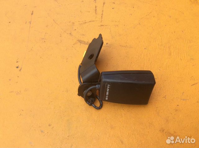 Замок ремня безопасности Mercedes w204 W207 C E Замок ремня безопасности Mercedes w204 W207 C E