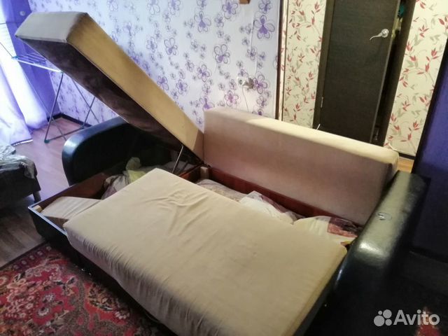 Диван