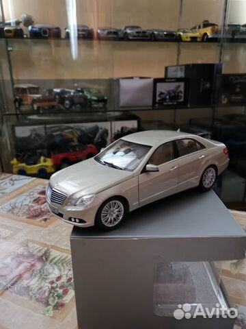 Minichamps 2009 Mercedes E Clase Distribuidor 1:18