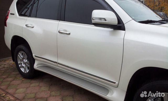 Пороги Toyota Land Cruiser Prado 150 белые Пороги Toyota Land Cruiser Prado 150 белые