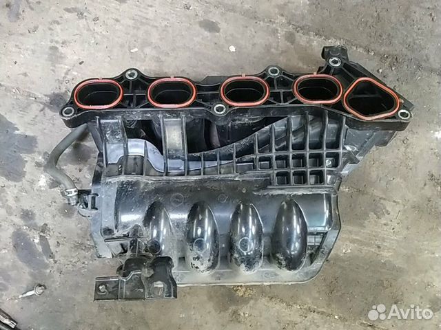 Впускной коллектор Honda Civic 4D 5D