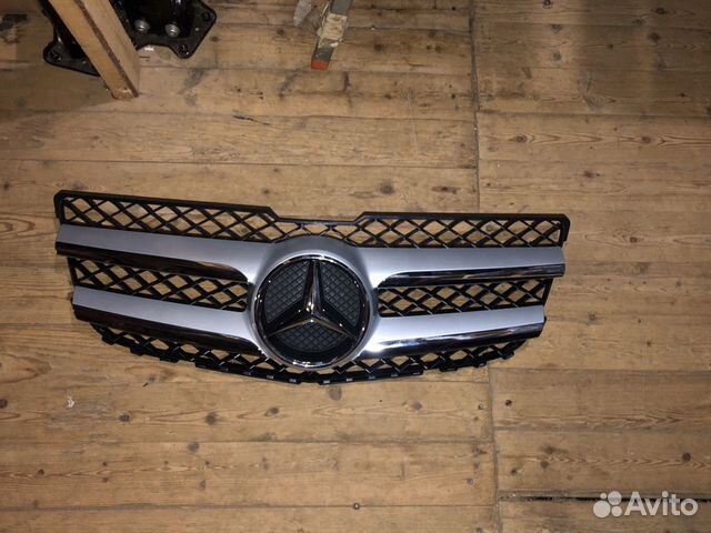 Решетка радиатора Mercedes GLK 204 W204 Решетка радиатора Mercedes GLK 204 W204