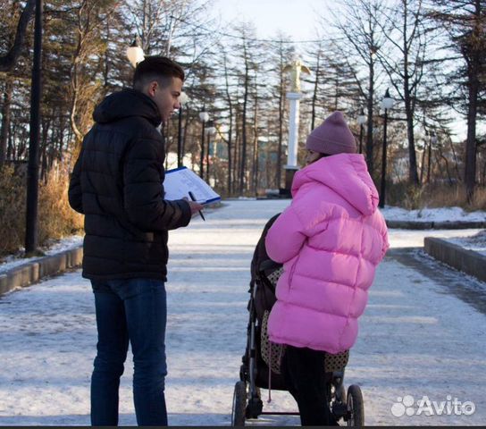 Раздача листовок / промоутер м. Парнас Раздача листовок / промоутер м. Парнас