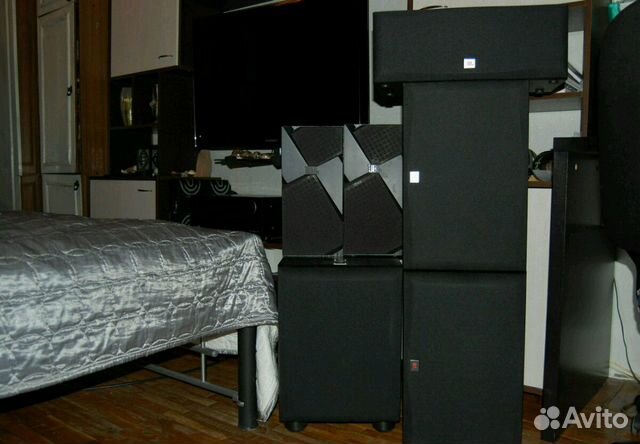 Колонки JBL E50 Колонки JBL E50