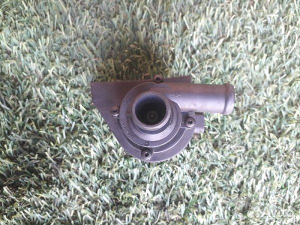 Помпа Volkswagen Passat B6 2.0 2008