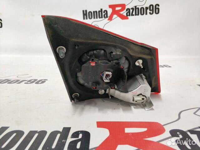 Фонарь в крышку багажника задний правый Honda Фонарь в крышку багажника задний правый Honda