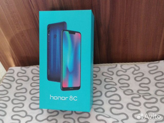 Смартфон Honor 8c