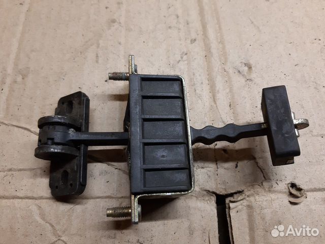 Ограничитель двери Mercedes Benz W203 Ограничитель двери Mercedes Benz W203